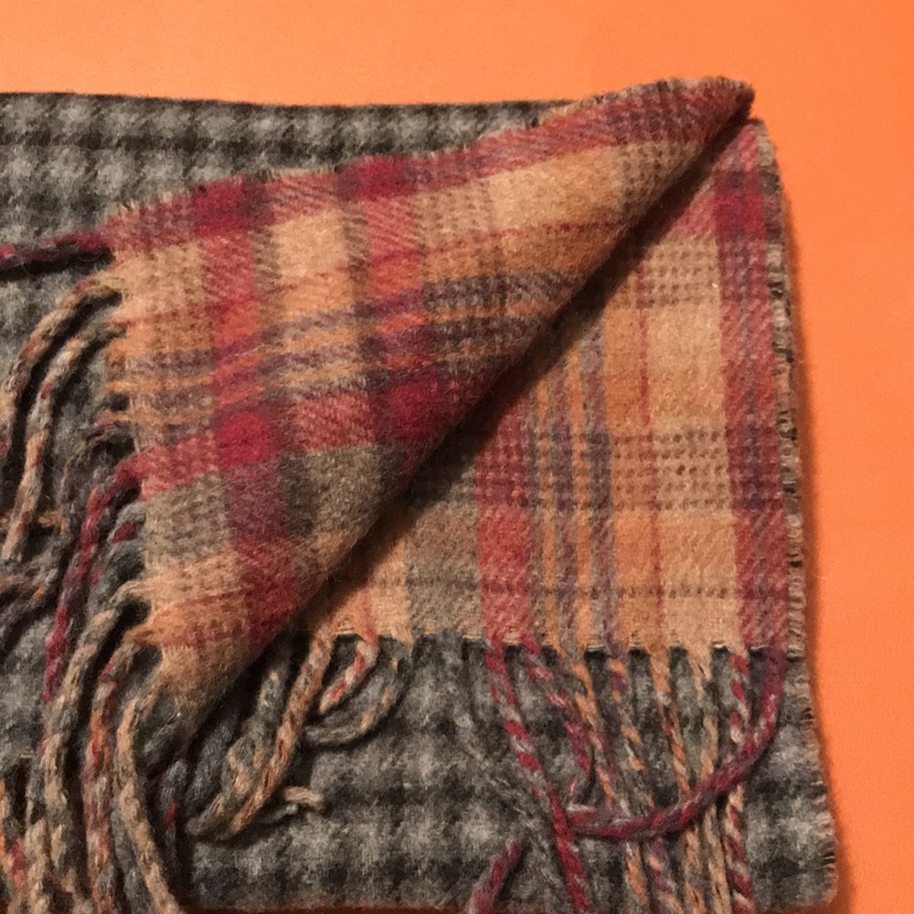 Polo by Ralph Lauren Men's Reversible Wool Scarf - Picture 16 of 16
